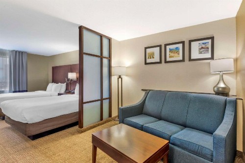 Comfort Suites Blythe - image 2