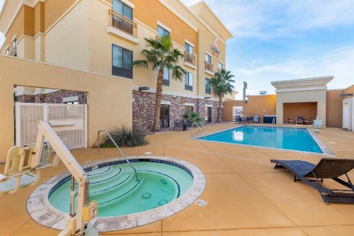 Comfort Suites Blythe - image 29