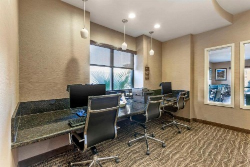Comfort Suites Blythe - image 34