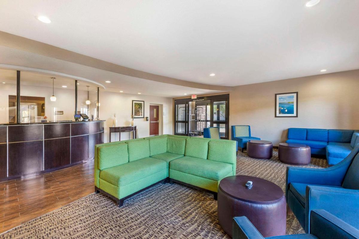 Comfort Suites Blythe - image 6