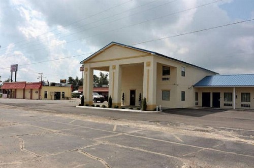 Fairview Suites Blytheville - image 2