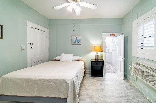 The Palmetto Inn - image 17