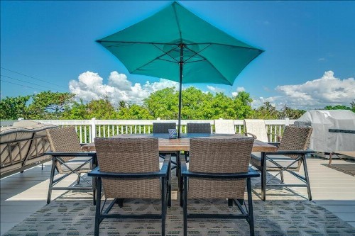 Homes-343 Gulf Blvd - image 2