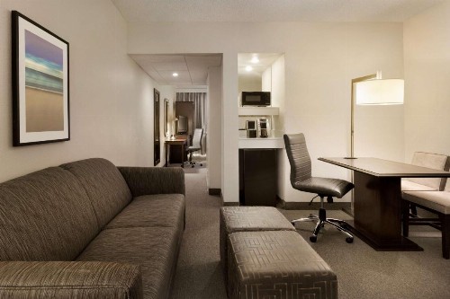 Embassy Suites Boca Raton - image 27