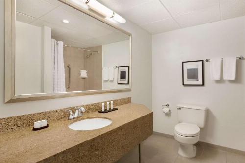 Embassy Suites Boca Raton - image 32