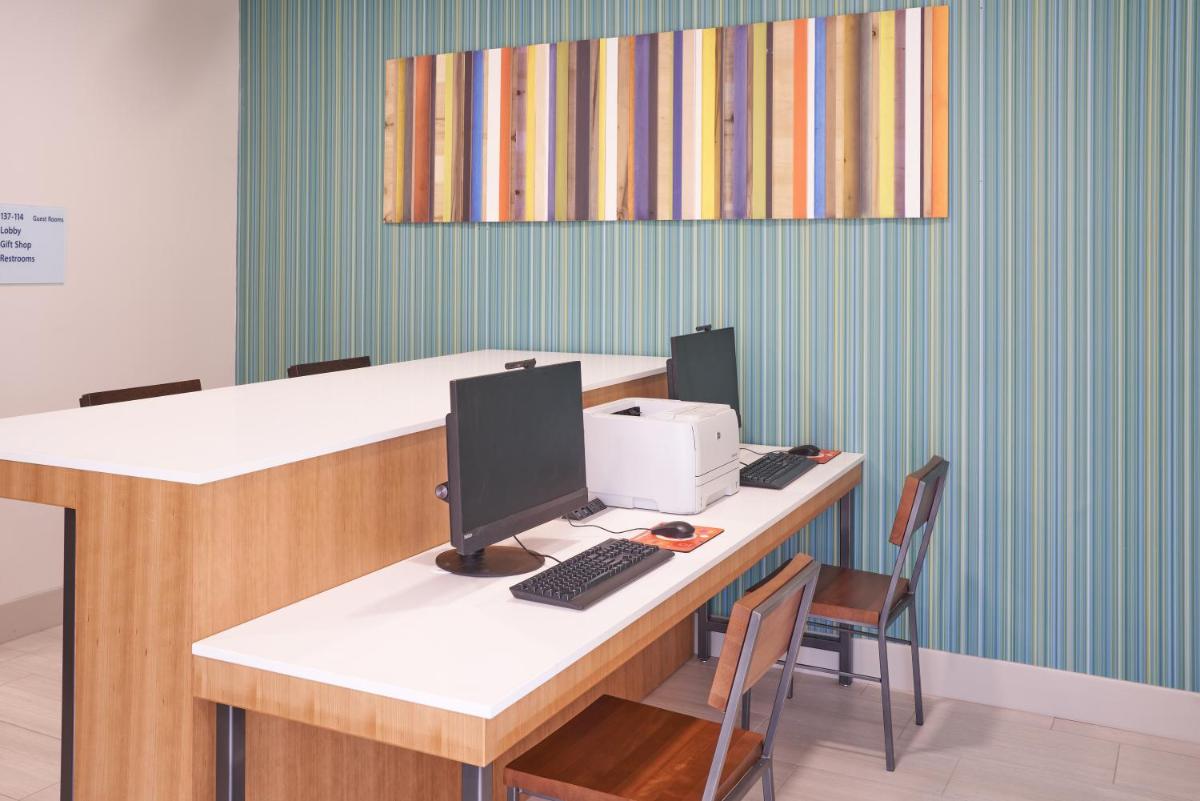 Holiday Inn Express Boca Raton - West an IHG Hotel - image 7