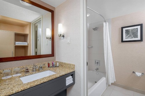 Boca Raton Marriott at Boca Center - image 25