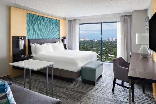 Boca Raton Marriott at Boca Center - image 7