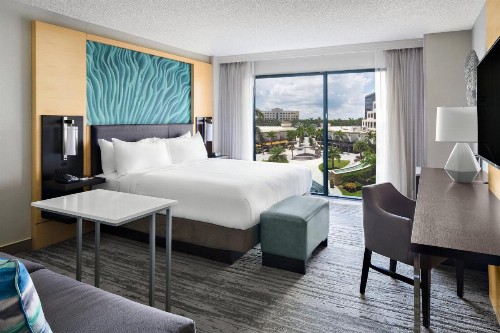 Boca Raton Marriott at Boca Center - image 9