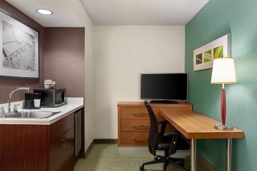 SpringHill Suites Boca Raton - image 8
