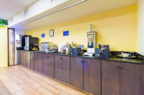 Best Western Plus University Inn - image 31