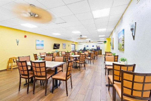 Best Western Plus University Inn - image 33