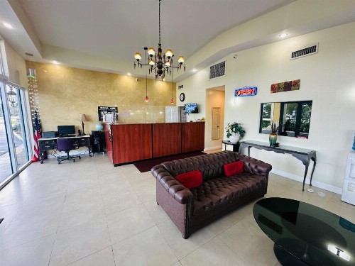 Boca Inn - image 18