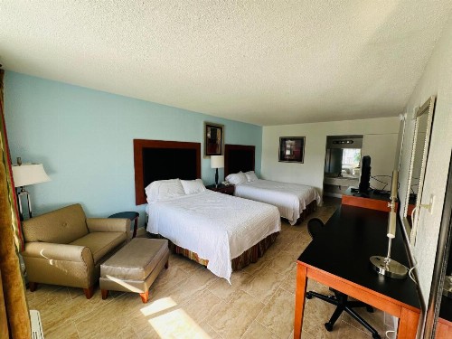 Boca Inn - image 25
