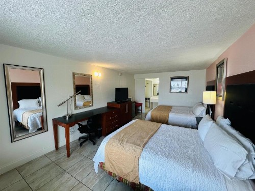 Boca Inn - image 30
