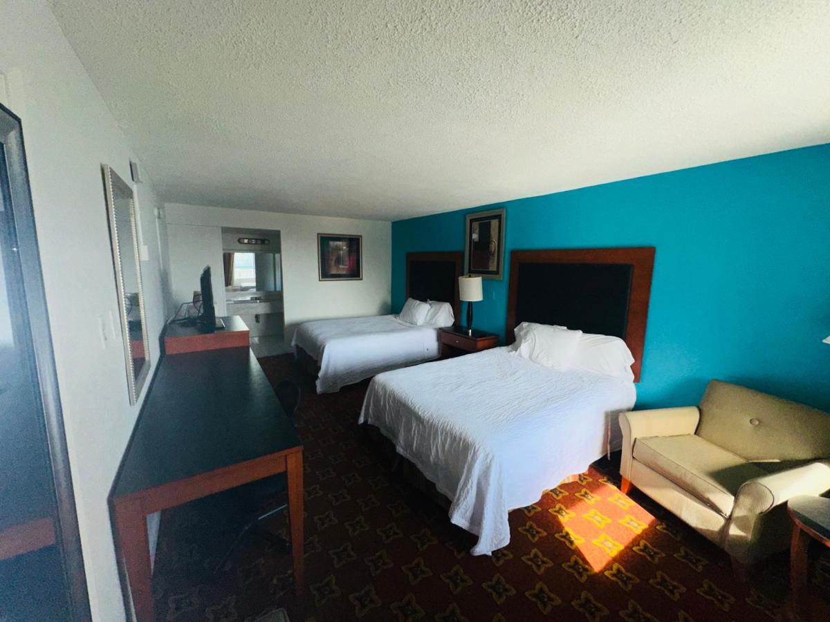 Boca Inn - image 4