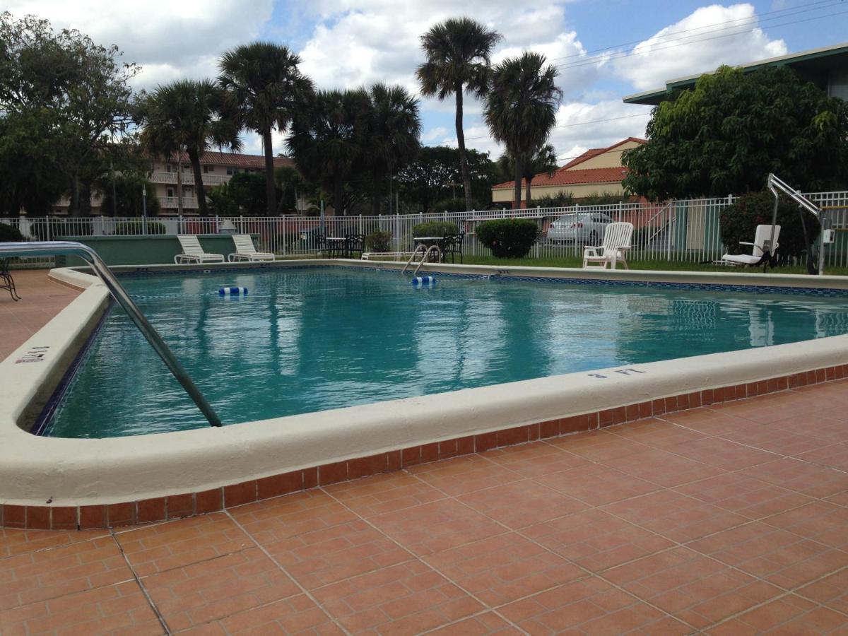 Boca Inn - image 6