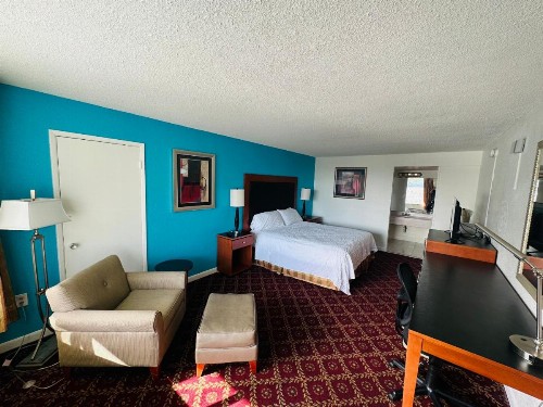 Boca Inn - image 8