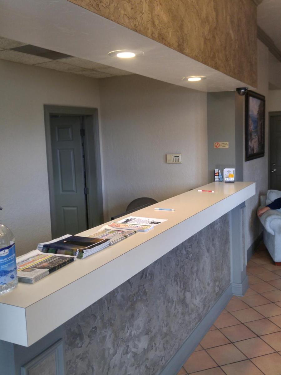 Travelers Rest Motel - main image