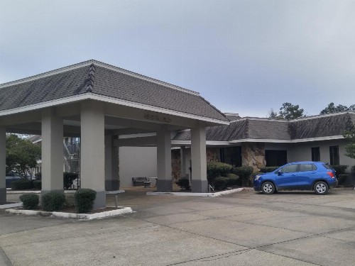 Travelers Rest Motel - image 19