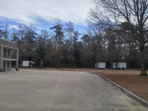 Travelers Rest Motel - image 2