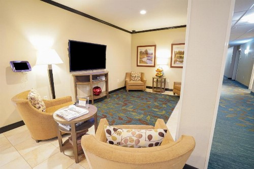 Candlewood Suites Boise - Towne Square an IHG Hotel - image 4