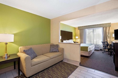 La Quinta by Wyndham Boise Airport - image 14