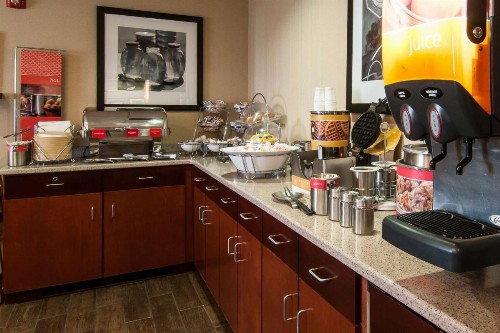 Hampton Inn Boise - Airport - image 10