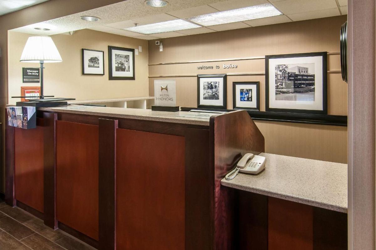 Hampton Inn Boise - Airport - image 3