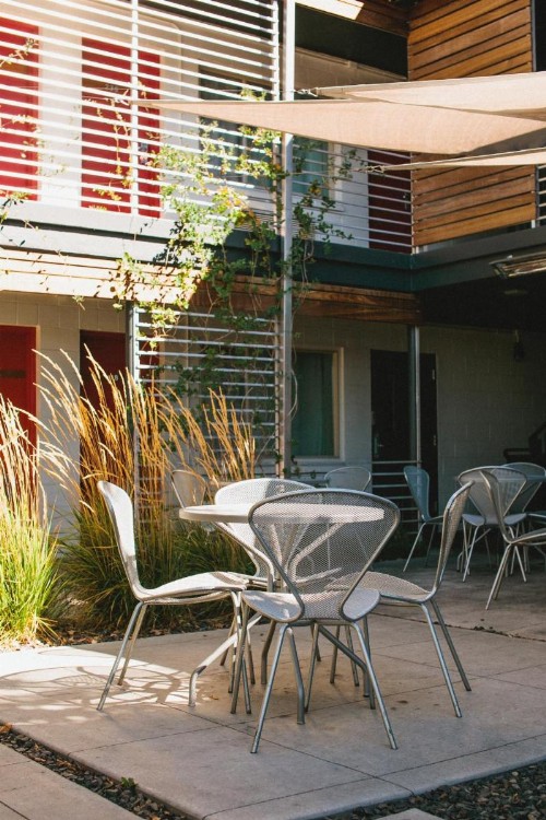Modern Hotel - image 6