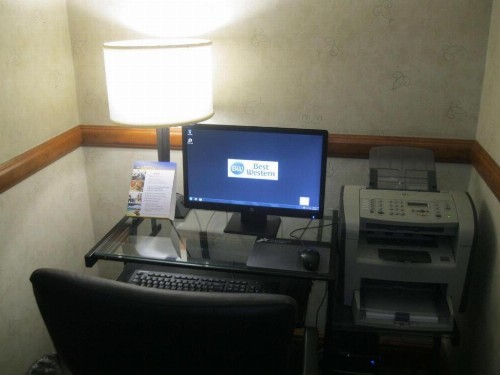 Airport Inn - image 1