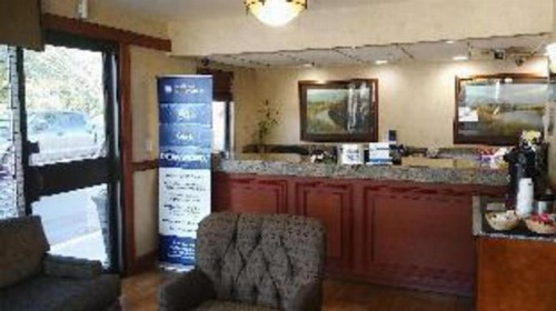 Airport Inn - image 37