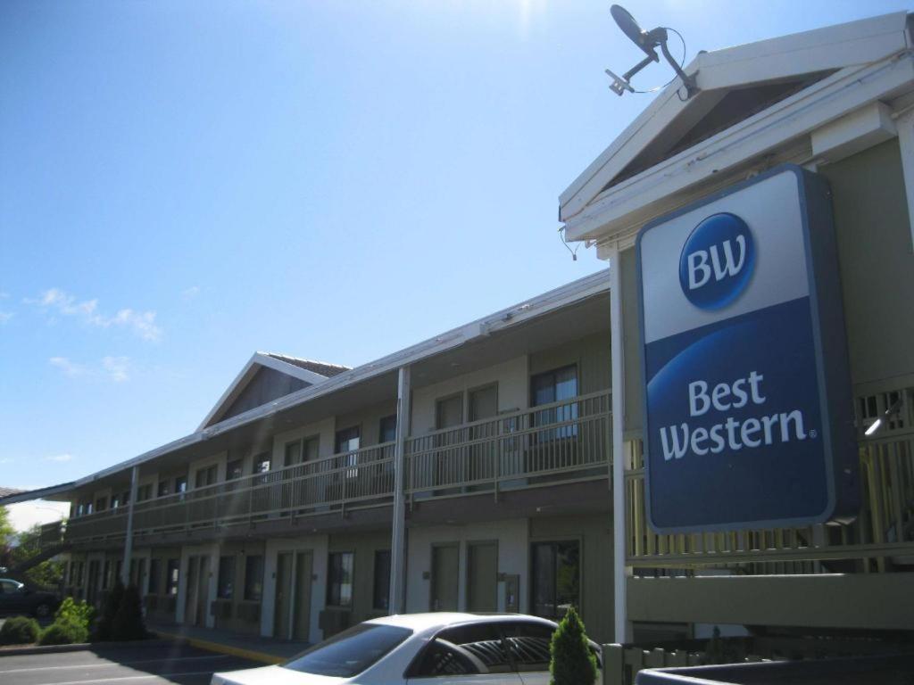 Airport Inn - image 4