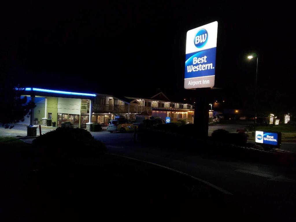 Airport Inn - image 6