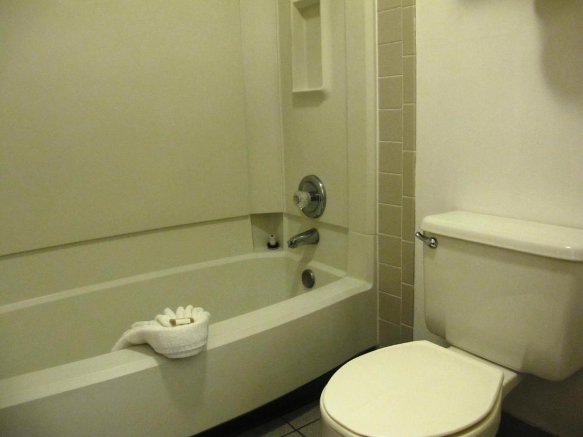 Inn America - Boise - image 6