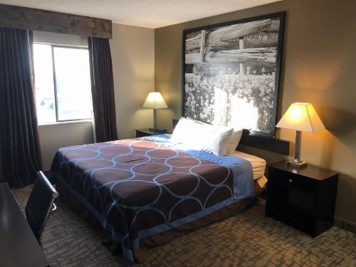 Super 8 by Wyndham Boise - image 25