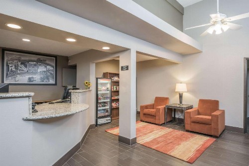 Super 8 by Wyndham Boise - image 9