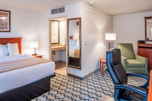 Best Western Vista Inn at the Airport - image 20