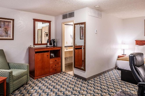 Best Western Vista Inn at the Airport - image 26