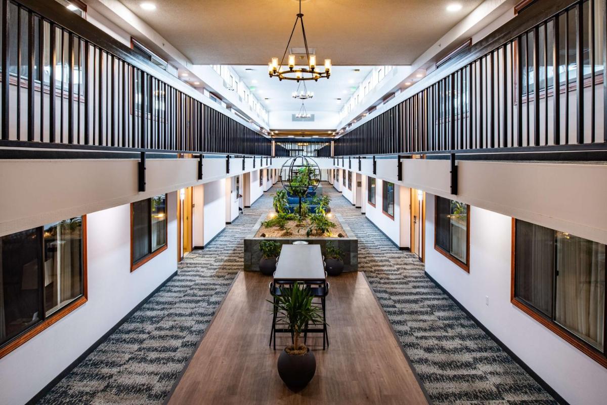 Best Western Vista Inn at the Airport - image 3