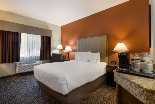 Best Western Northwest Lodge - image 11