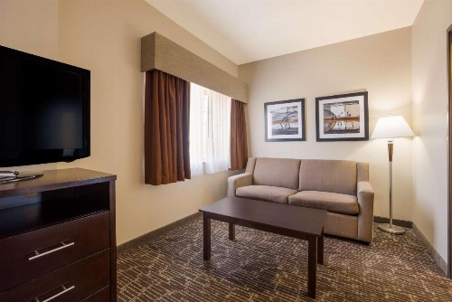 Best Western Northwest Lodge - image 21