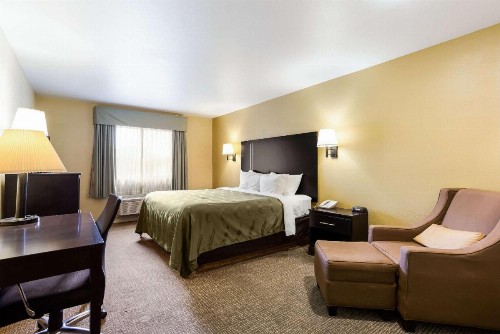 Quality Inn Airport - image 31