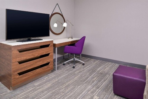 Hampton Inn & Suites Boise/Spectrum - image 10