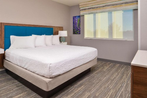 Hampton Inn & Suites Boise/Spectrum - image 16