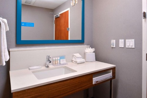 Hampton Inn & Suites Boise/Spectrum - image 44
