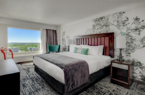 The Grove Hotel - image 1