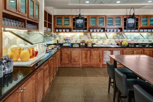 Hyatt Place Boise/Towne Square - image 9