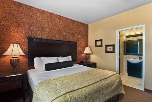 Oxford Suites Boise - image 31