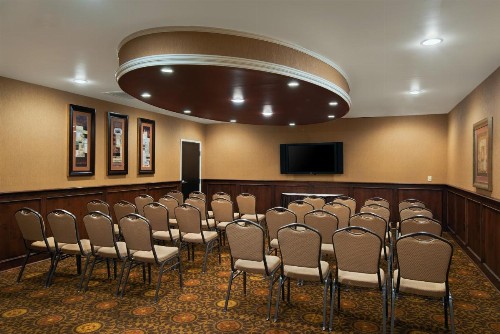 Oxford Suites Boise - image 37